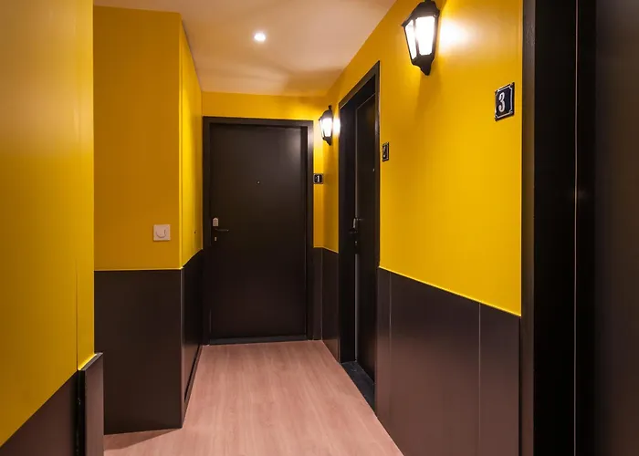 West Apartahotel París